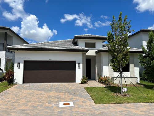 8037 Nw 46th Ter, Doral, FL, 33166-5882 | Card Image