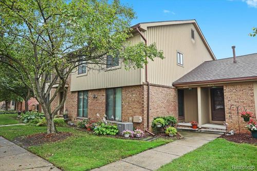 41715 Bedford Dr, Canton, MI, 48187-3705 | Card Image