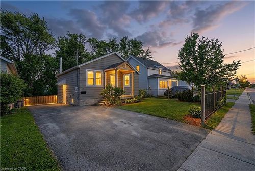 116 Norfolk Ave, Cambridge, ON, N1R3V2 | Card Image