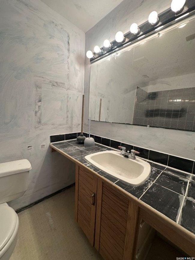 502 Busteed St, House other with 6 bedrooms, 4 bathrooms and 6 parking in Kerrobert SK | Image 42