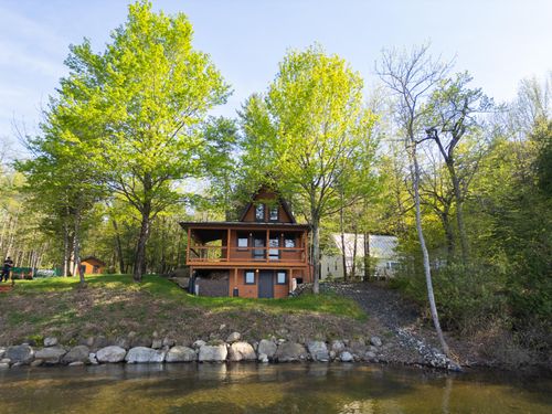 309 Farrell Rd, Willsboro, NY, 12996-3933 | Card Image