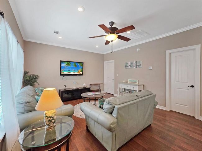 933 Westview, House other with 2 bedrooms, 2 bathrooms and 1 parking in Crystal Beach TX | Image 20