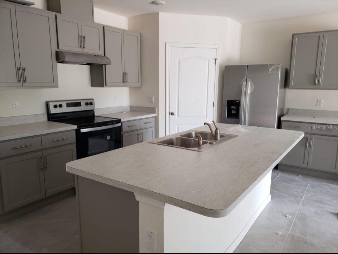 Residential Lease in POINCIANA 2