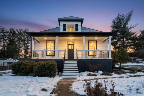 411 W Cleveland Ave, Vinton, VA, 24179-3209 | Card Image