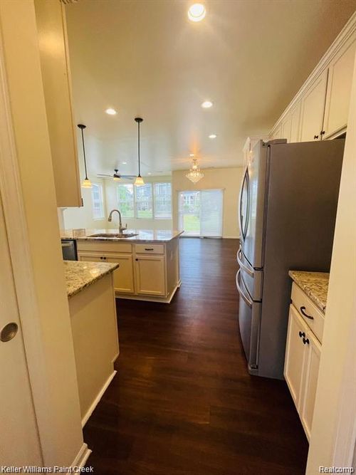 43478 Chancellor Ln, Novi, MI, 48375-3005 | Card Image