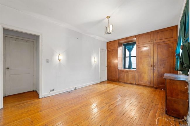 APT-1E - 34-40 79 Th St, Home with 3 bedrooms, 2 bathrooms and null parking in Jackson Heights NY | Image 9