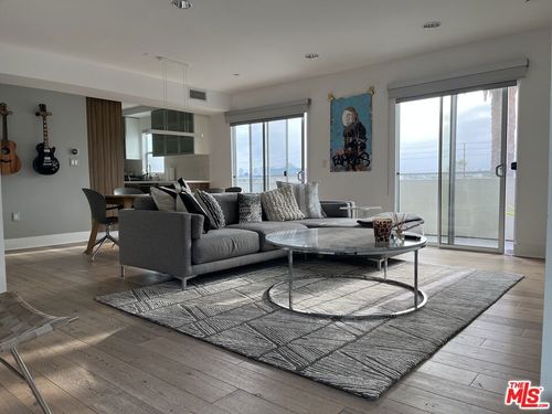 ph1-932 N Alfred St, LOS ANGELES, CA, 90069-4881 | Card Image