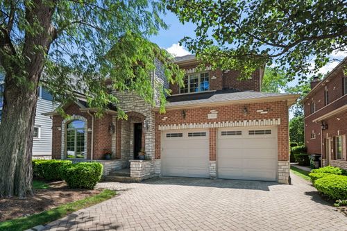 1105 Austin Ave, Park Ridge, IL, 60068-2646 | Card Image