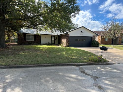 1453 E Paradise Parkway, Claremore, OK, 74017 | Card Image