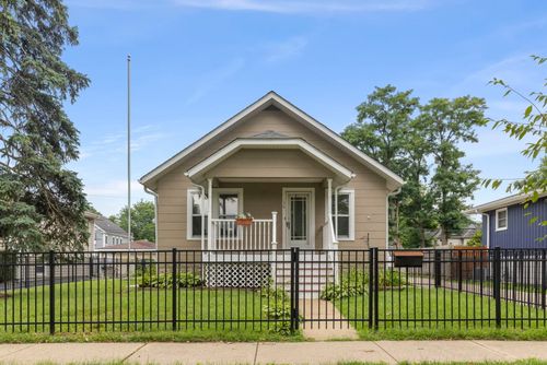 130 S Washington St, Westmont, IL, 60559-1922 | Card Image