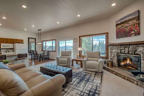 e104-98000 Ryan Gulch Rd, SILVERTHORNE, CO, 80498-5550 | Card Image