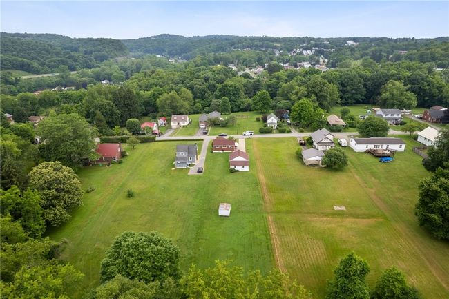 1239 Davis St, House other with 3 bedrooms, 2 bathrooms and null parking in Natrona Heights PA | Image 25