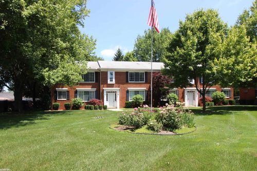 20931 Wildwood #224 Street, Harper Woods, MI, 48225 | Card Image