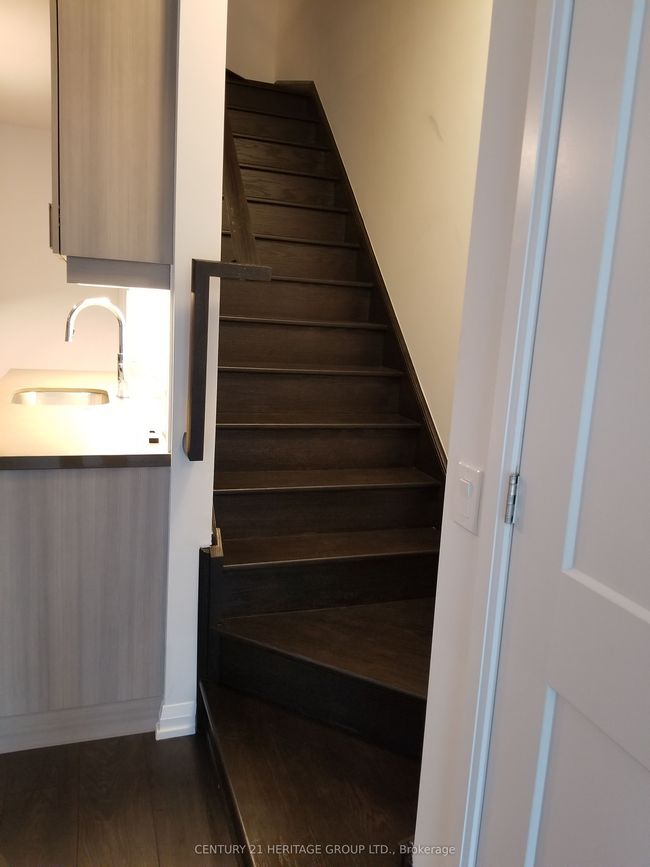 TH62 - 1060 Portage Pky, Condo with 4 bedrooms, 2 bathrooms and null parking in Vaughan ON | Image 6