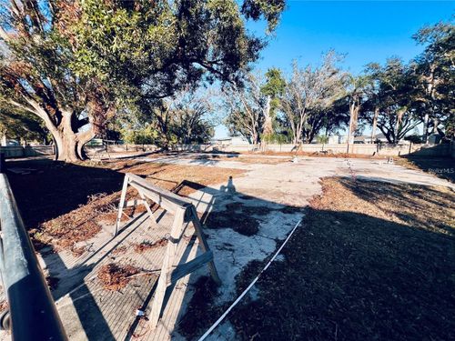 102-104 Domino Dr S, RUSKIN, FL, 33570-5616 | Card Image