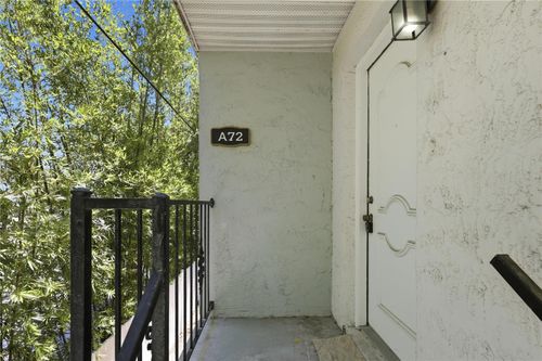 a72-3801 N Oak Dr, TAMPA, FL, 33611-5816 | Card Image
