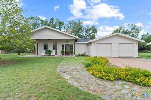 209 E Meadow Ln, Wimberley, TX, 78676-9440 | Card Image
