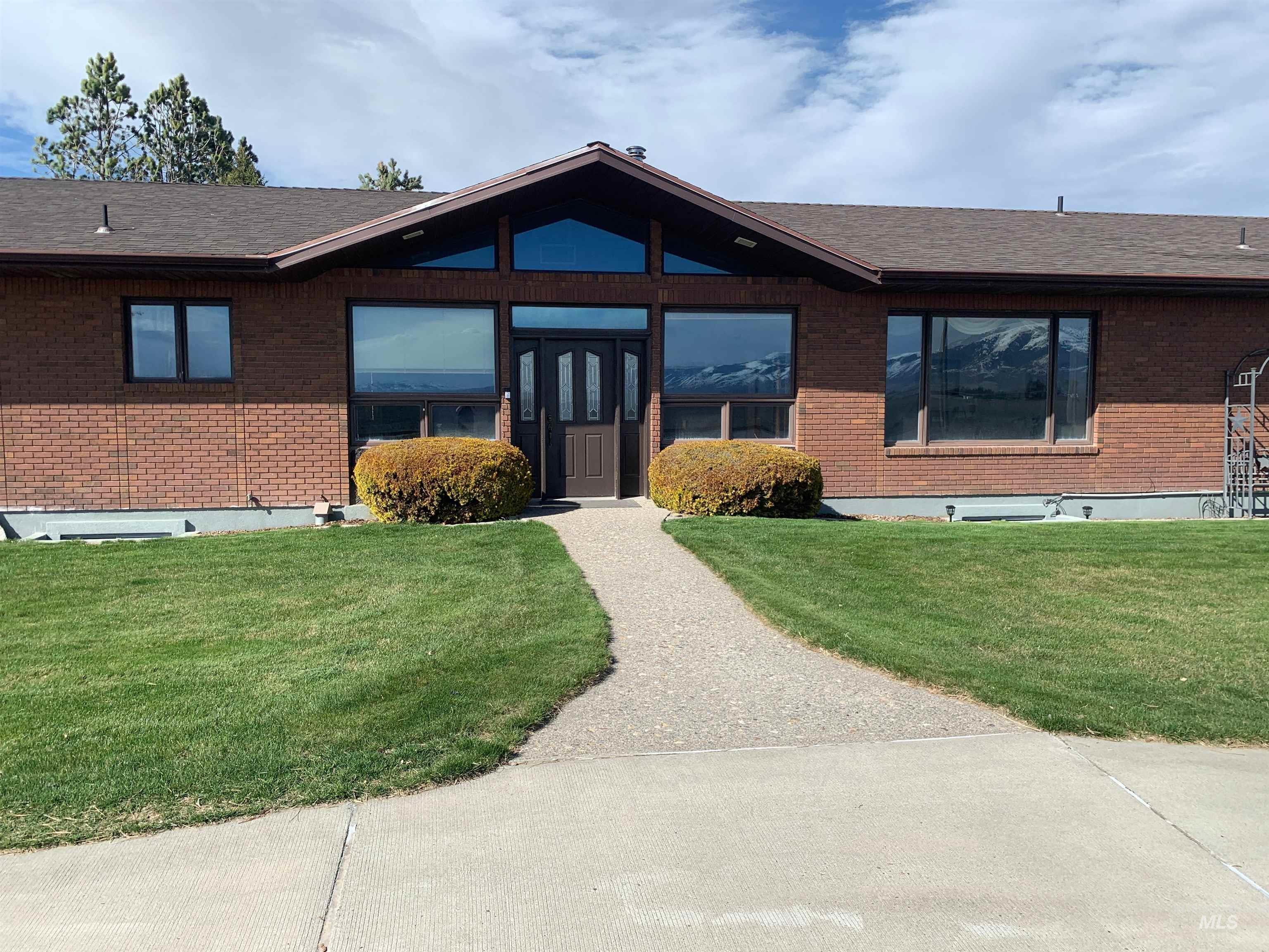 Parker Rd, Avella, PA 15312