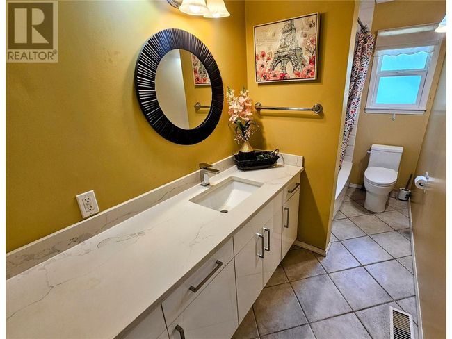 837 9 Th St, House other with 3 bedrooms, 2 bathrooms and 4 parking in Montrose BC | Image 17