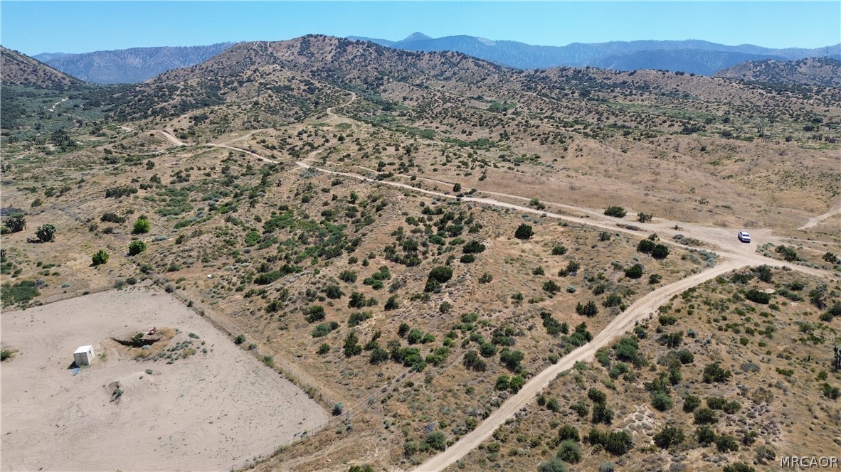 Land in Phelan 4
