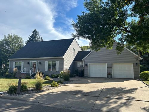 1204 Horizon Dr, Marshall, MN, 56258-2083 | Card Image