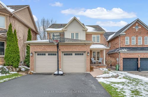 8 Keewaydin St, Waterdown, ON, L8B0K1 | Card Image