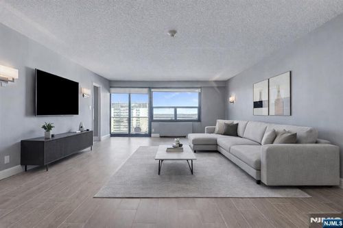 2 Claridge Dr, Verona, NJ, 07044 | Card Image