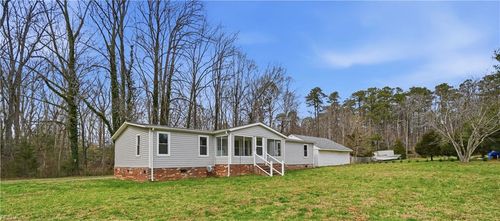 7650 Gatsby Ln, Gloucester, VA, 23061-6122 | Card Image