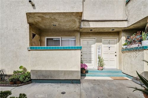 16825 Passage Ave, Paramount, CA, 90723-5671 | Card Image