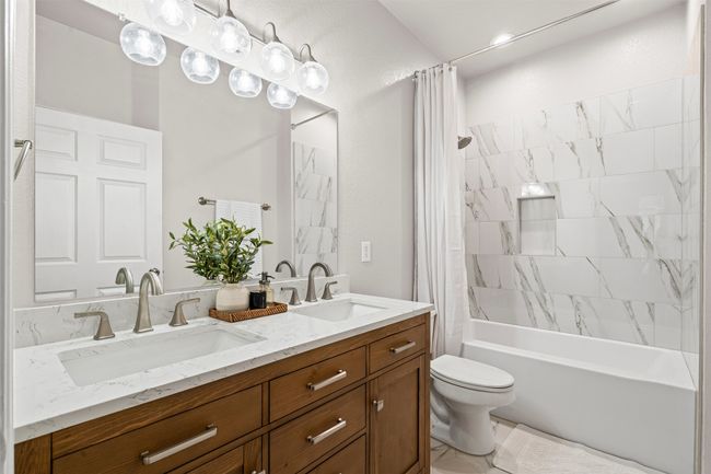 1501 Leaning Oak Ln, House other with 4 bedrooms, 4 bathrooms and null parking in Cleburne TX | Image 25