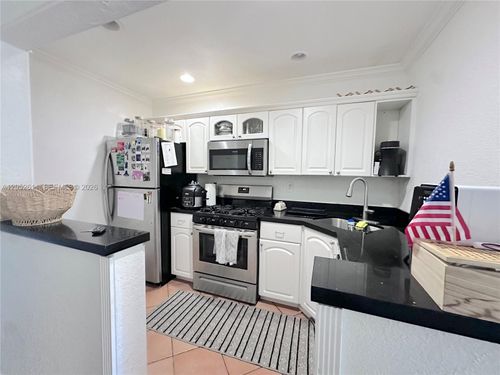 940-8600 Sw 67th Avenue, Pinecrest, FL, 33156 | Card Image