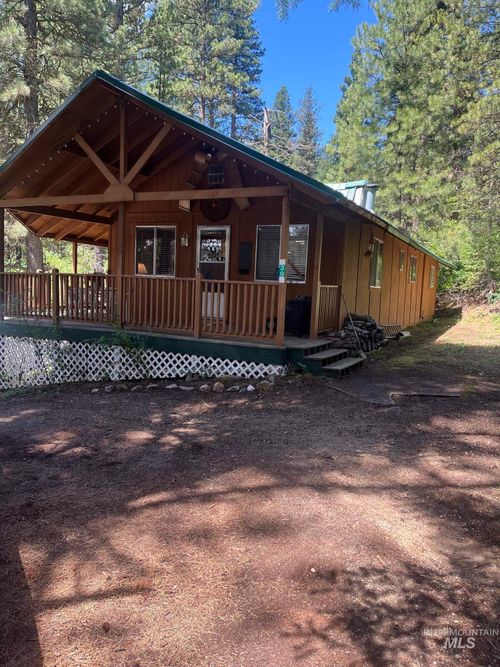 39 Mayflower Mine Rd, Placerville, ID, 83666-4059 | Card Image