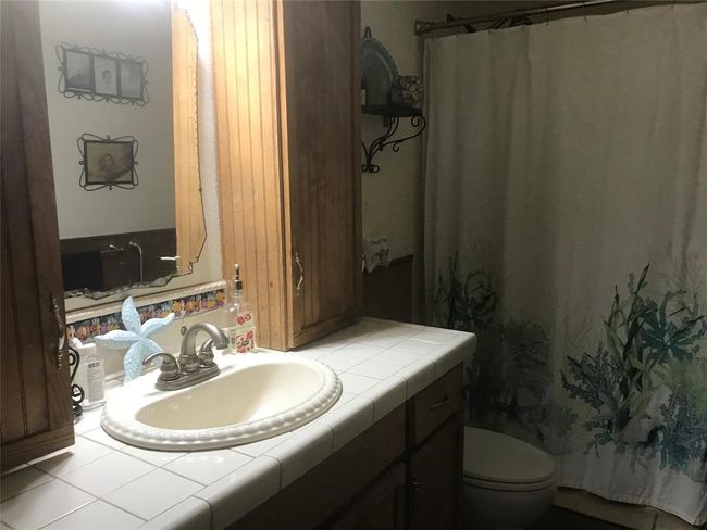 Bath with shower and Tub | Image 21