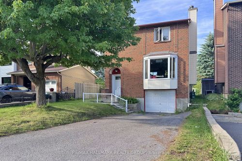 13 Coolspring Cres, Nepean, ON, K2E7M7 | Card Image