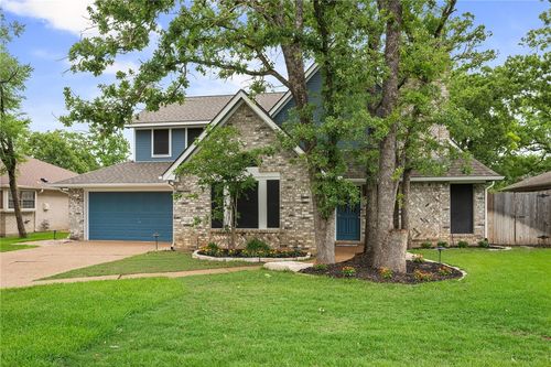 9203 Shadowcrest Dr, College Station, TX, 77845-8784 | Card Image