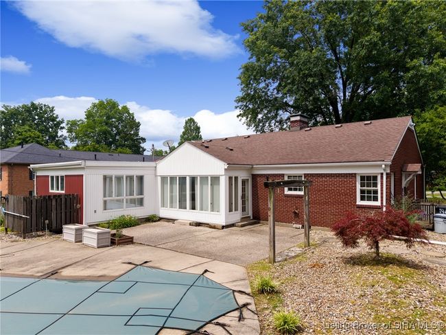 1407 Slate Run Rd, Home with 3 bedrooms, 3 bathrooms and null parking in New Albany IN | Image 14