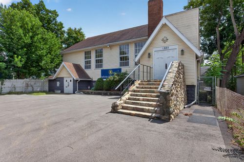 1805 E Ganson St, Jackson, MI, 49202-3629 | Card Image