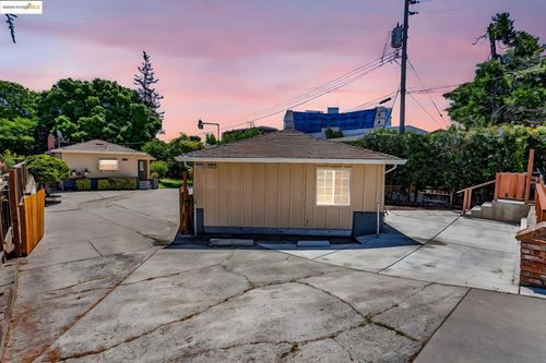 19790 Stanton Ave, Castro Valley, CA, 94546-4021 | Card Image