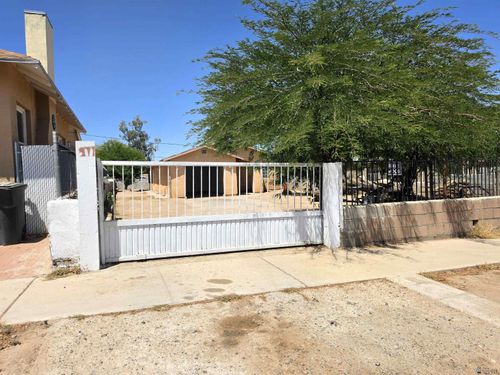 272 S 7th Ave, Yuma, AZ, 85364-2121 | Card Image