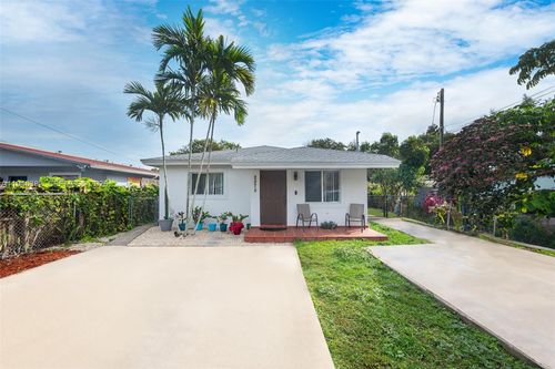 2275 Sw 61st Ave, Miami, FL, 33155-2050 | Card Image