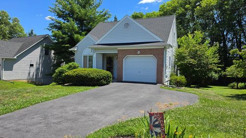 122 Hensel Dr, SHEPHERDSTOWN, WV, 25443-4301 | Card Image