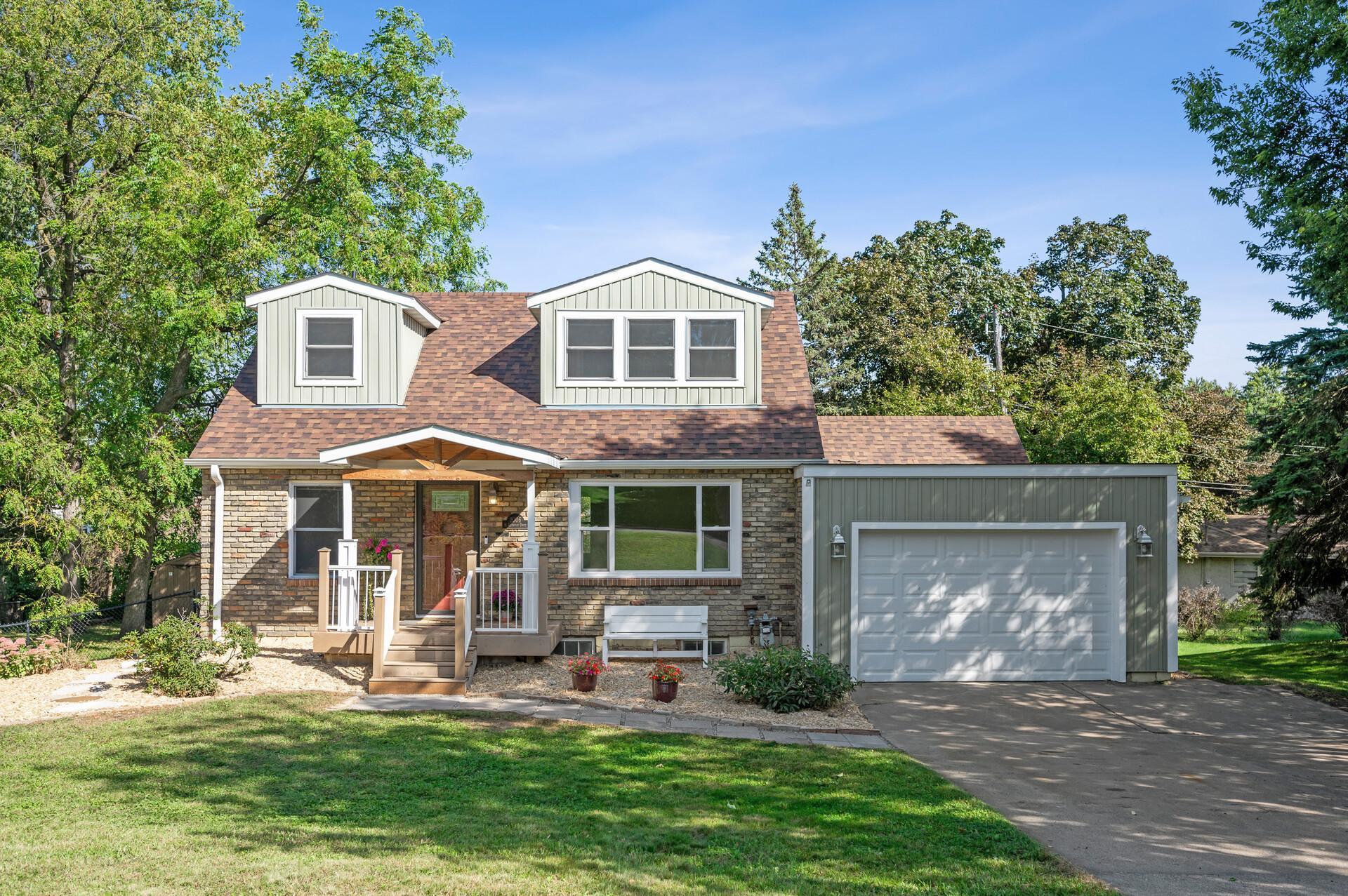 Kenwood Dr, Saint Paul, MN 55117