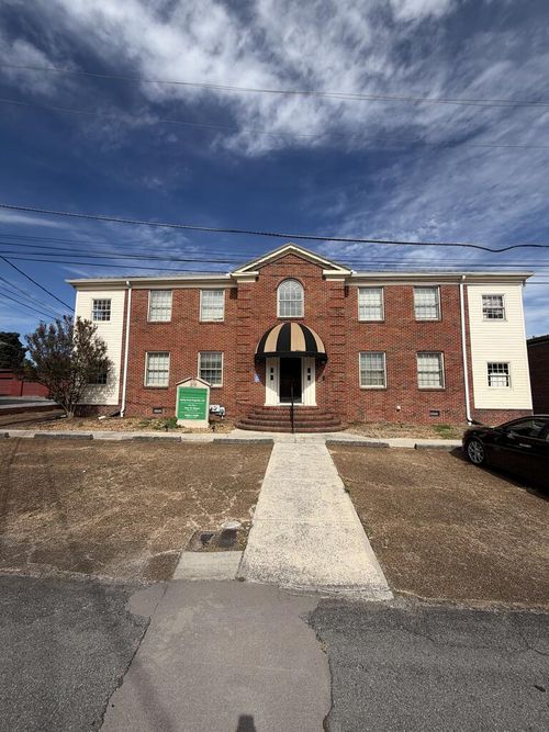 208 W Gordon St, Dalton, GA, 30720-4208 | Card Image