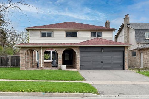 2451 Sinclair Circle, Burlington, ON, L7P3K9 | Card Image