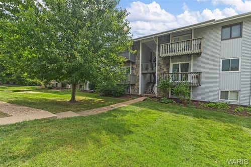 111-111 Lemans Ct, Lake St Louis, MO, 63367-1144 | Card Image