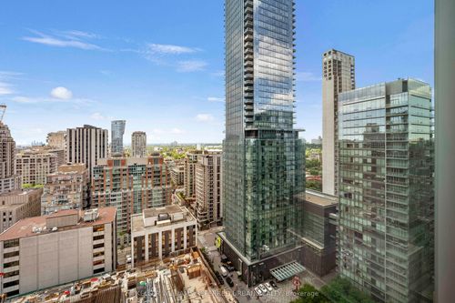 11 Yorkville Ave, Toronto, ON, M4W0C1 | Card Image
