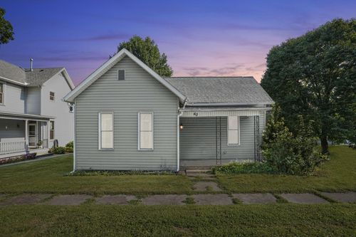 40 W Pickaway St, Kingston, OH, 45644-9002 | Card Image