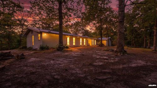 323 Cherokee Trl, Texarkana, AR, 71854-8712 | Card Image