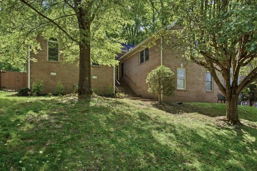 5032 Sunset Way, Hermitage, TN, 37076-4415 | Card Image