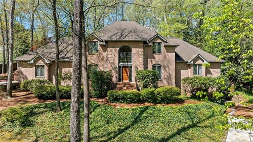 5520 Glen Errol Rd, Sandy Springs, GA, 30327-4852 | Card Image